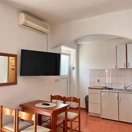 Antonbille * Gradac (Split-Dalmatia)