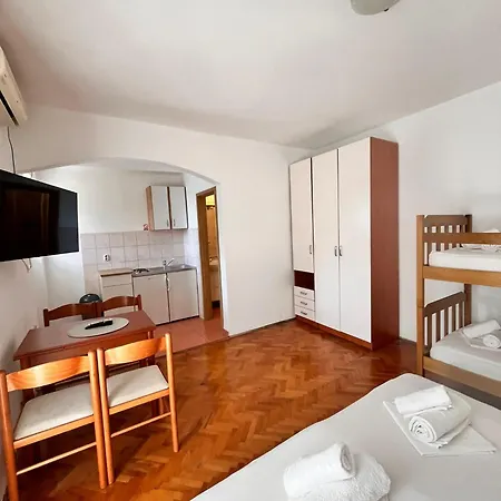 Pensionat Antonbille Gradac (Split-Dalmatia)